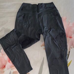 Alphalete Black Leggings